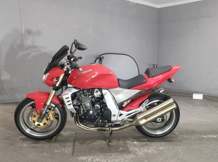 Мотоцикл Kawasaki Z1000
