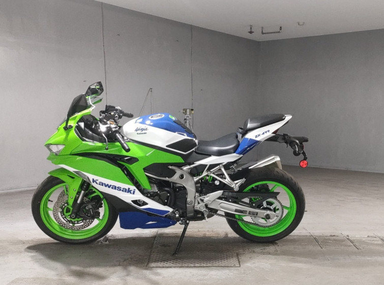 Мотоцикл Kawasaki NINJA ZX-4R SE з пробігом 9675 km