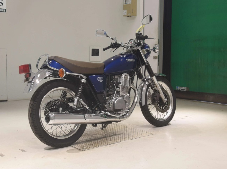 Мотоцикл Yamaha SR400 з пробігом 3549 km