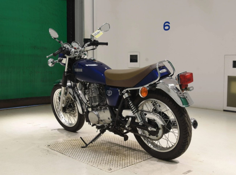 Мотоцикл Yamaha SR400 з пробігом 3549 km