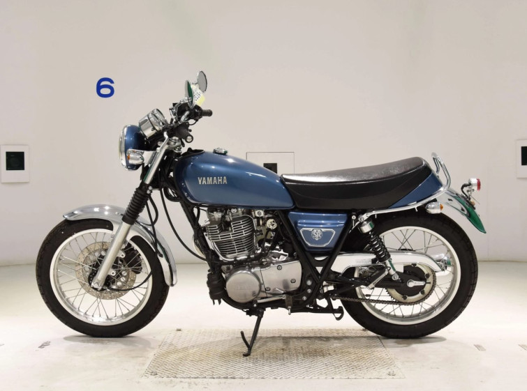 Мотоцикл Yamaha SR400 с пробегом 7563 km