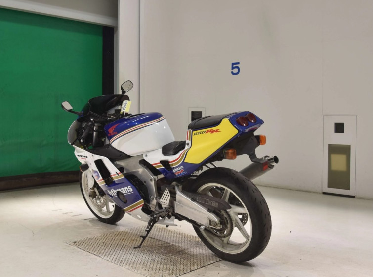 Мотоцикл Honda CBR250RR з пробігом 455 km