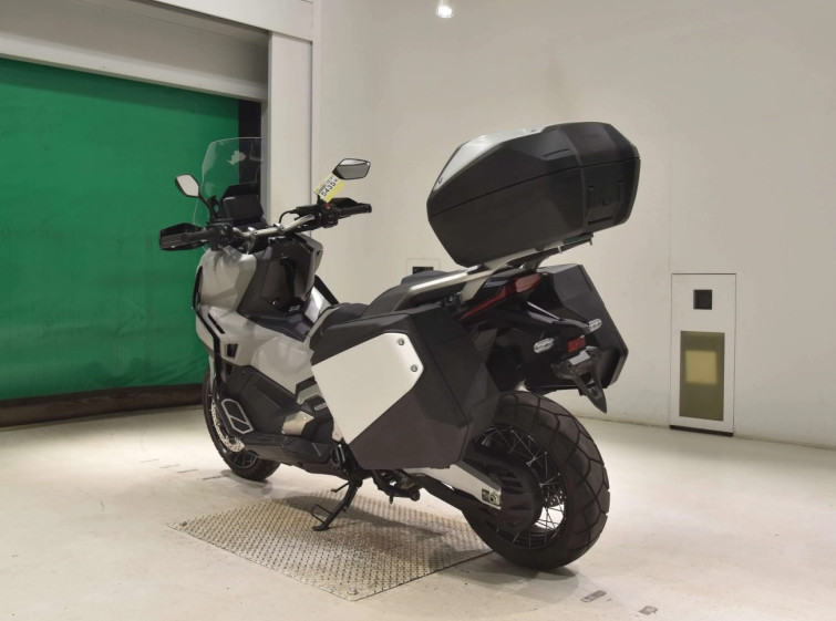 Мотоцикл Honda X-ADV750-2 з пробігом 5661 km