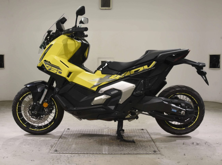 Мотоцикл Honda X-ADV750-2 з пробігом 11442 km