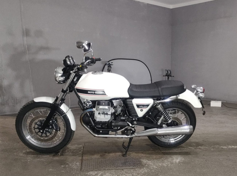 Мотоцикл Moto Guzzi V7 CAFE CLASSIC с пробегом 15402 km