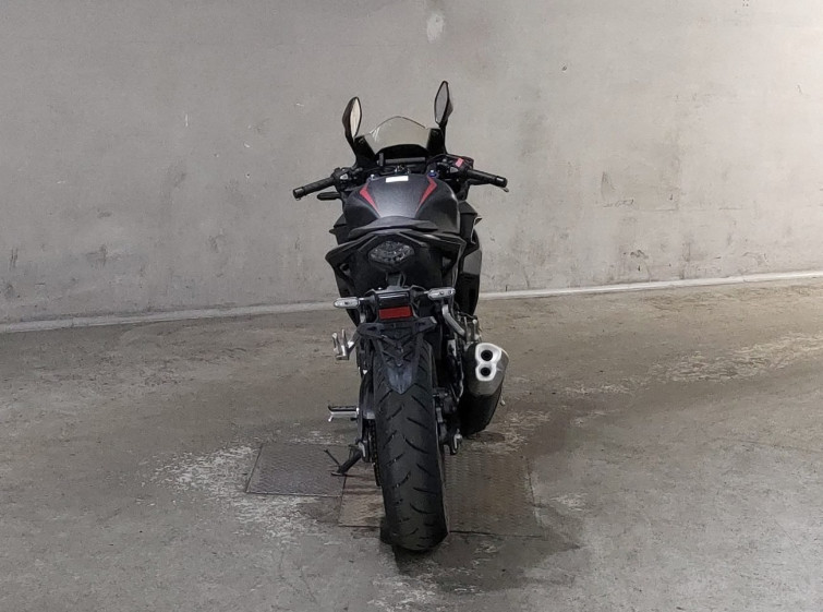 Мотоцикл Honda CBR400R с пробегом 4710 km