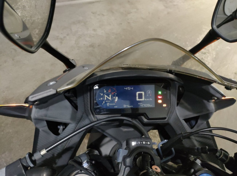 Мотоцикл Honda CBR400R с пробегом 4710 km