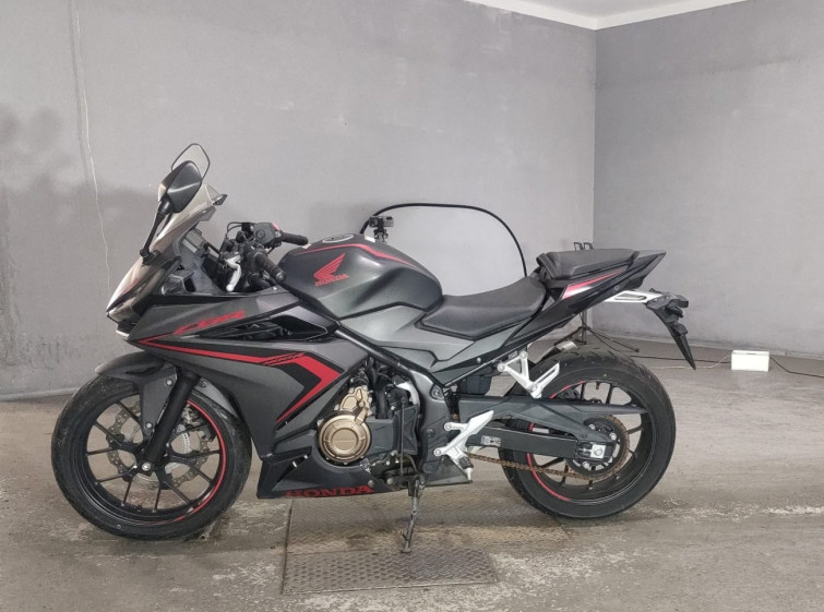 Мотоцикл Honda CBR400R с пробегом 4710 km