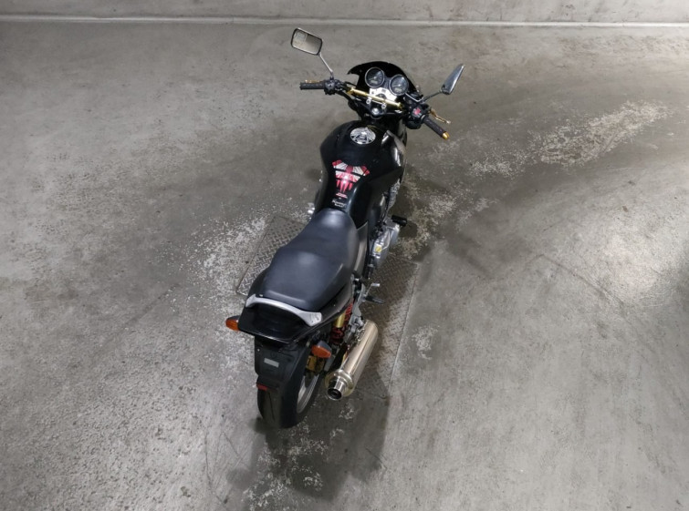 Мотоцикл Honda CB400SFV з пробігом 17082 km