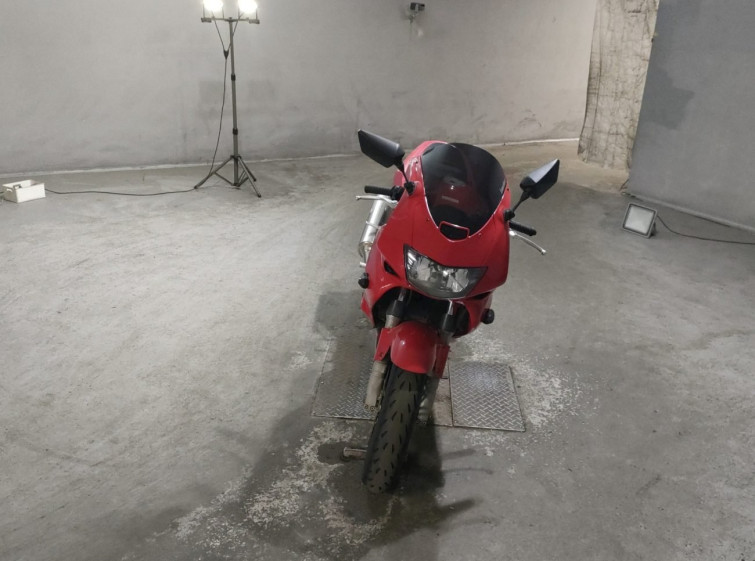 Мотоцикл Honda VTR1000F з пробігом 73583 km