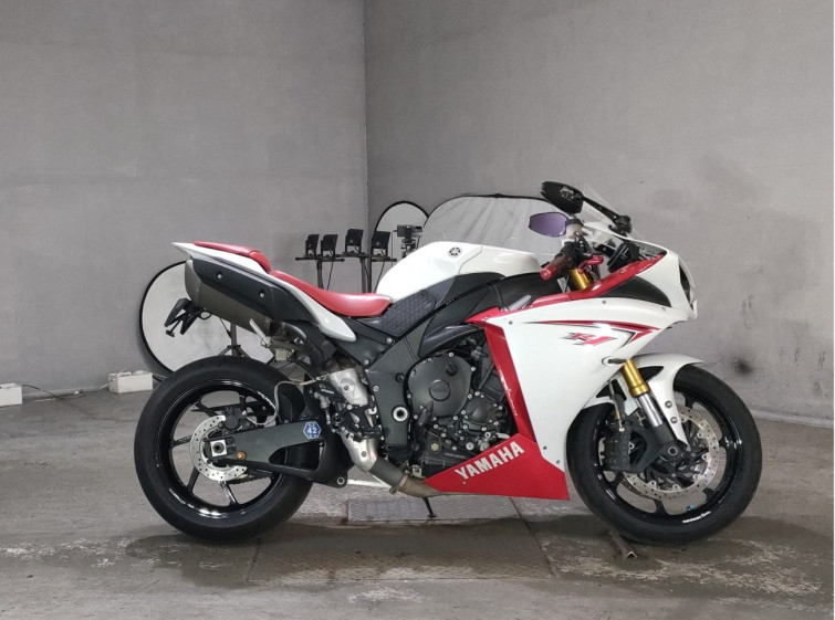 Мотоцикл Yamaha YZF-R1 з пробігом 61862 km