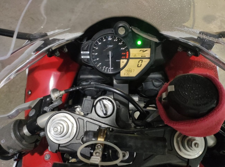 Мотоцикл Yamaha YZF-R1 з пробігом 79867 km