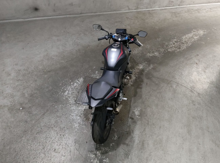 Мотоцикл Honda CBR400R