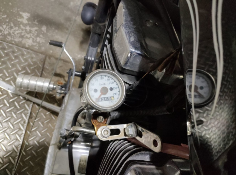 Мотоцикл Kawasaki VULCAN400 CLASSIC з пробігом 9265 km