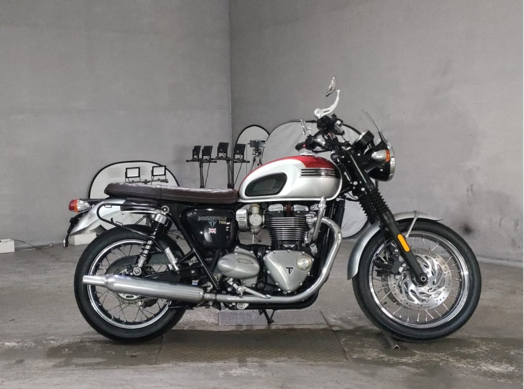 Мотоцикл Triumph T120 BONNEVILLE з пробігом 15115 km
