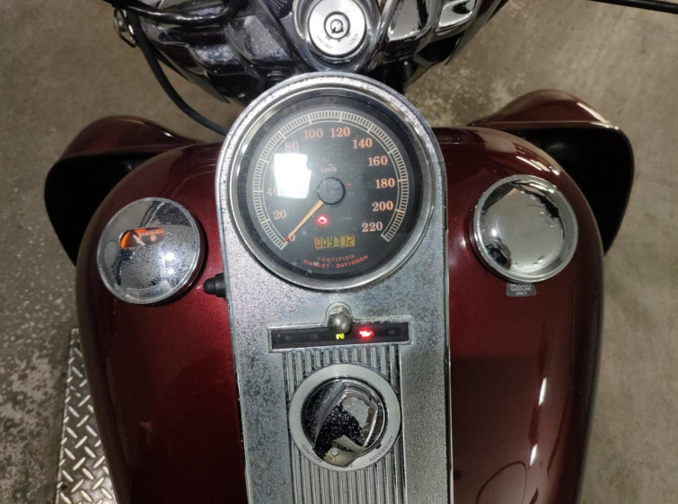 Мотоцикл HD ROAD KING FLHR1450 з пробігом 9712 km
