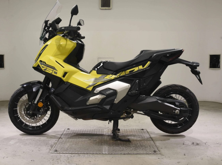 Мотоцикл Honda X-ADV750-2 с пробегом 8887 km