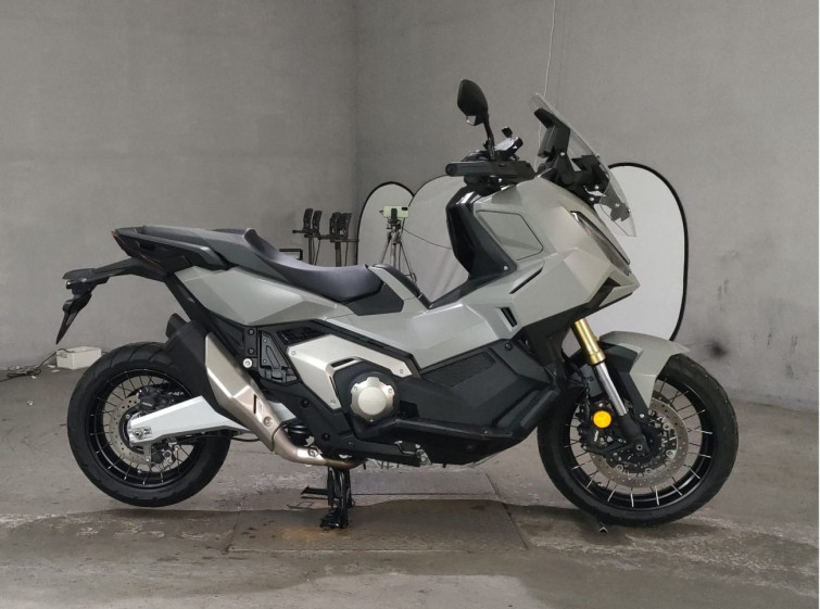 Мотоцикл Honda X-ADV750 з пробігом 2188 km