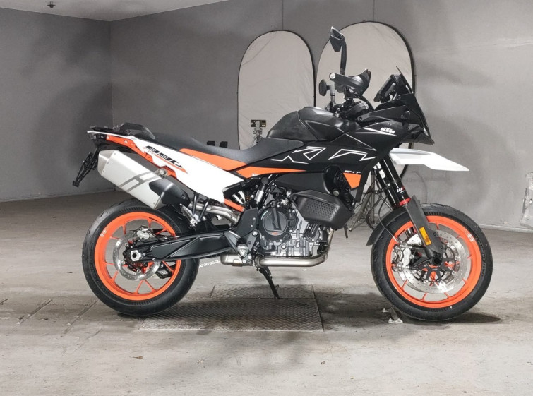 Мотоцикл KTM 890SMT с пробегом 1 km