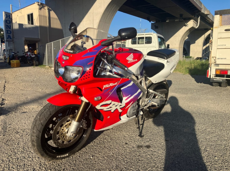 Мотоцикл Honda CBR900RR з пробігом 20950 km