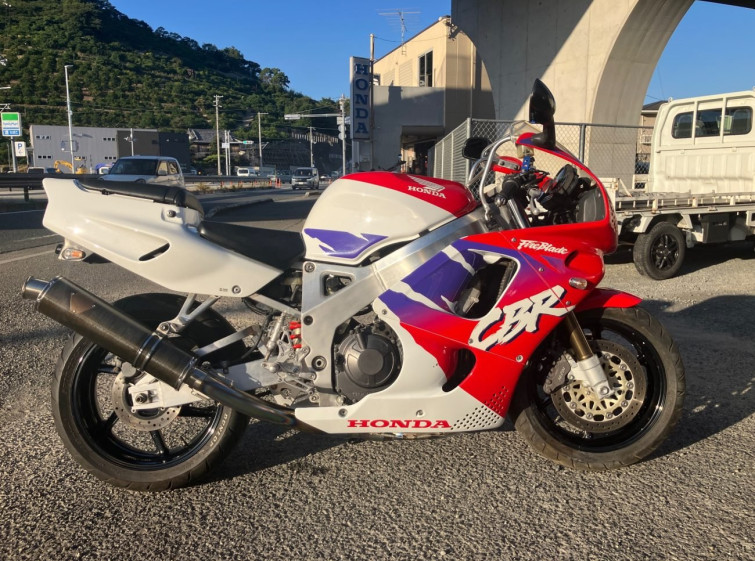 Мотоцикл Honda CBR900RR з пробігом 20950 km