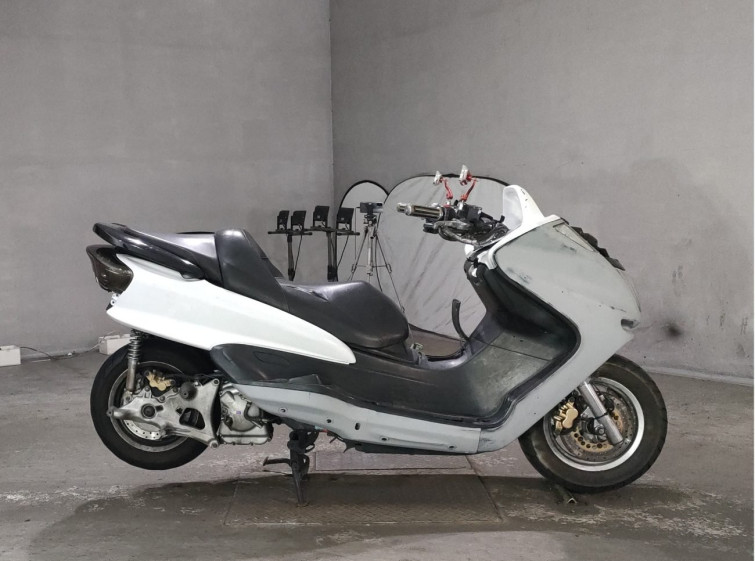 Мотоцикл Yamaha MAJESTY250 з пробігом 14352 km