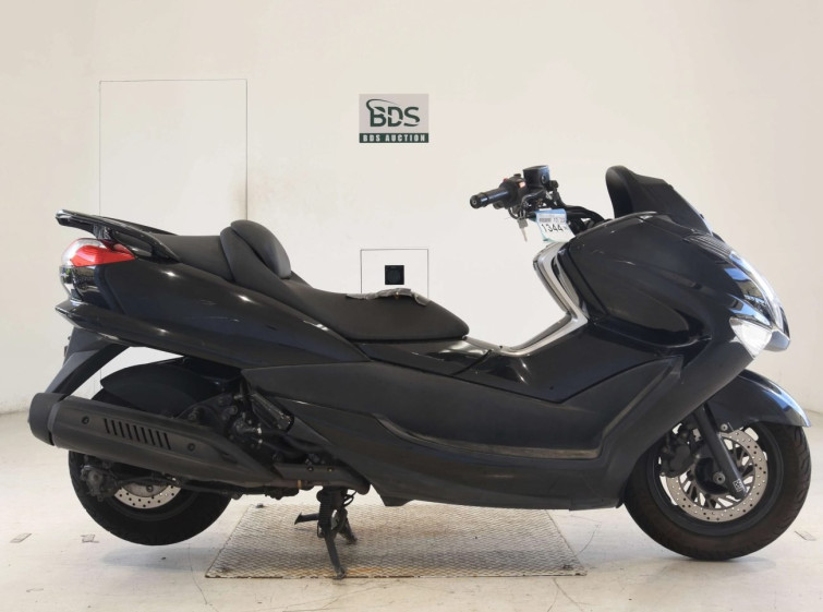 Мотоцикл Yamaha MAJESTY250