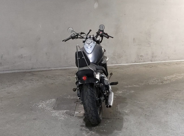 Мотоцикл Suzuki INTRUDER 250LC