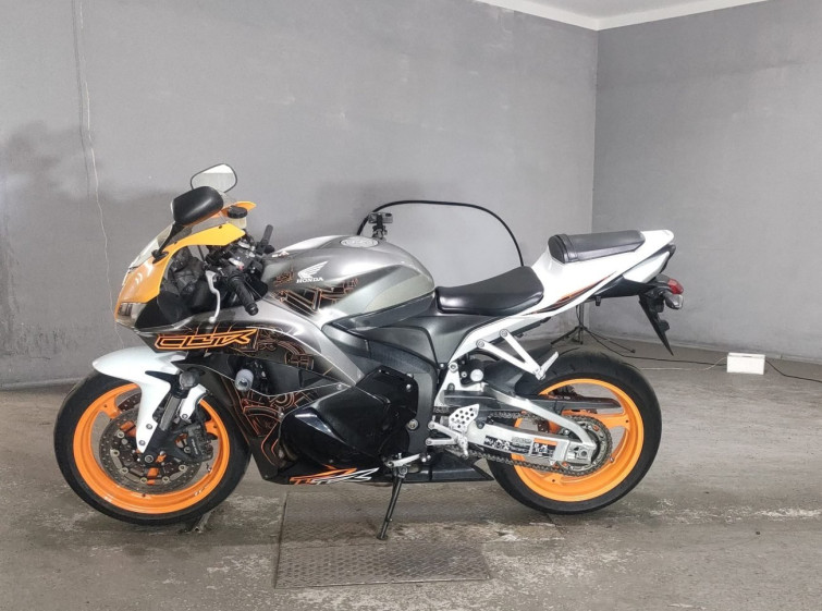 Мотоцикл Honda CBR600RR з пробігом 16875 km