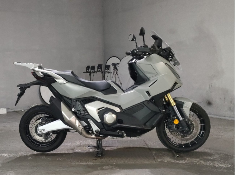 Мотоцикл Honda X-ADV750 с пробегом 5986 km