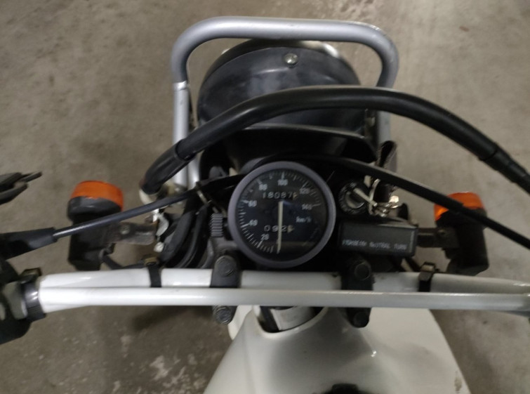 Мотоцикл Suzuki DF200E з пробігом 18087 km