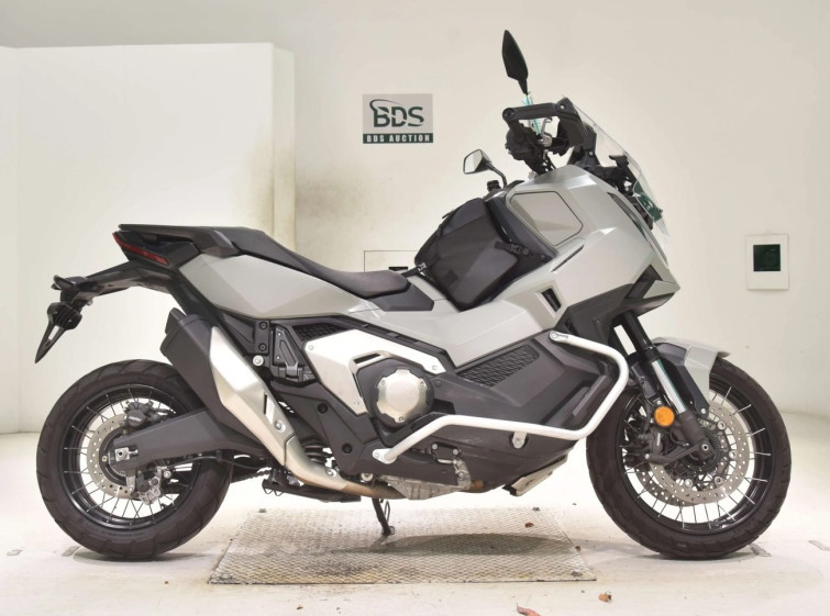 Мотоцикл Honda X-ADV750-2 с пробегом 10144 km