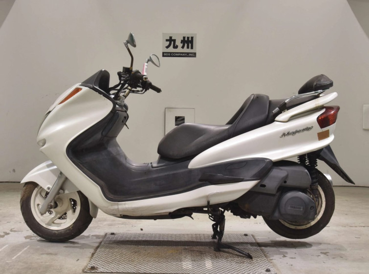 Мотоцикл Yamaha MAJESTY250