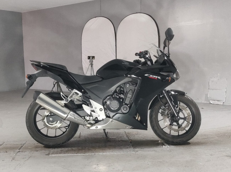 Мотоцикл Honda CBR400R з пробігом 3564 km