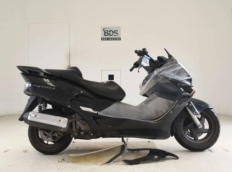 Мотоцикл Honda FORZA з пробігом 30486 km