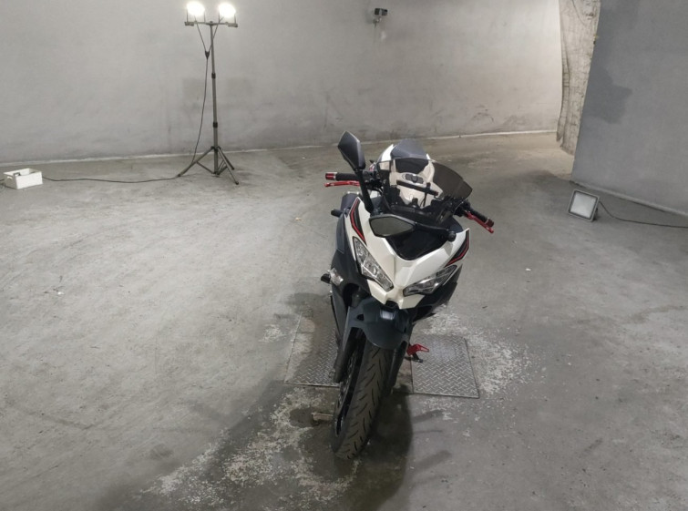 Мотоцикл Kawasaki NINJA400 с пробегом 5077 km