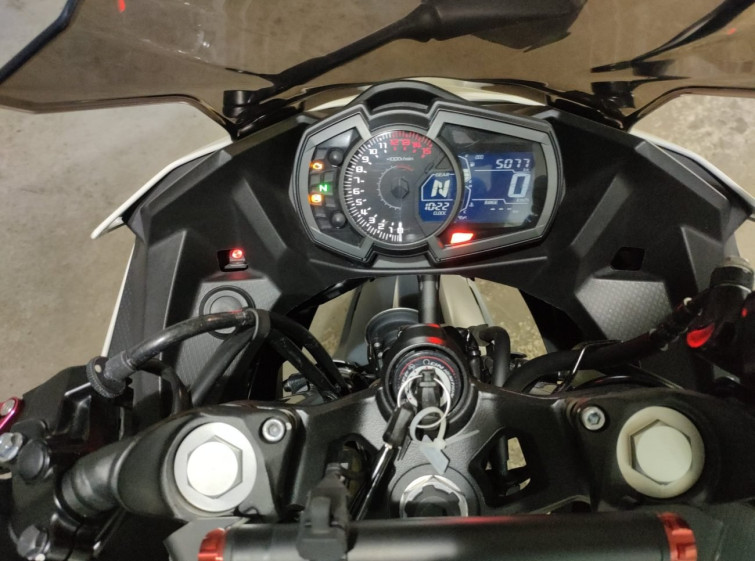 Мотоцикл Kawasaki NINJA400 с пробегом 5077 km
