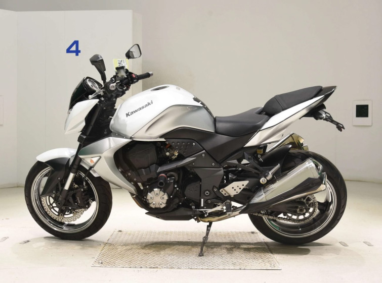 Мотоцикл Kawasaki Z1000 с пробегом 24015 km