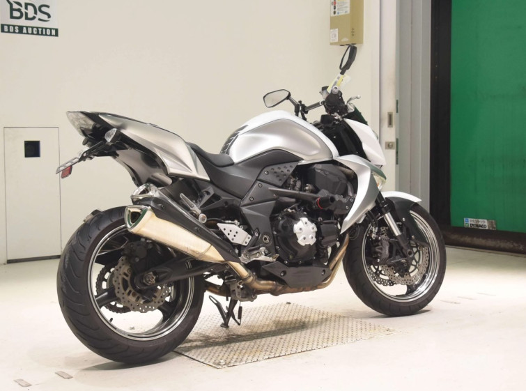 Мотоцикл Kawasaki Z1000 с пробегом 24015 km