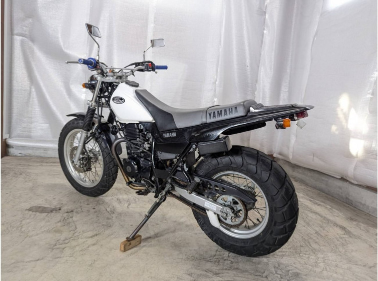 Мотоцикл Yamaha TW200 с пробегом 5498 km