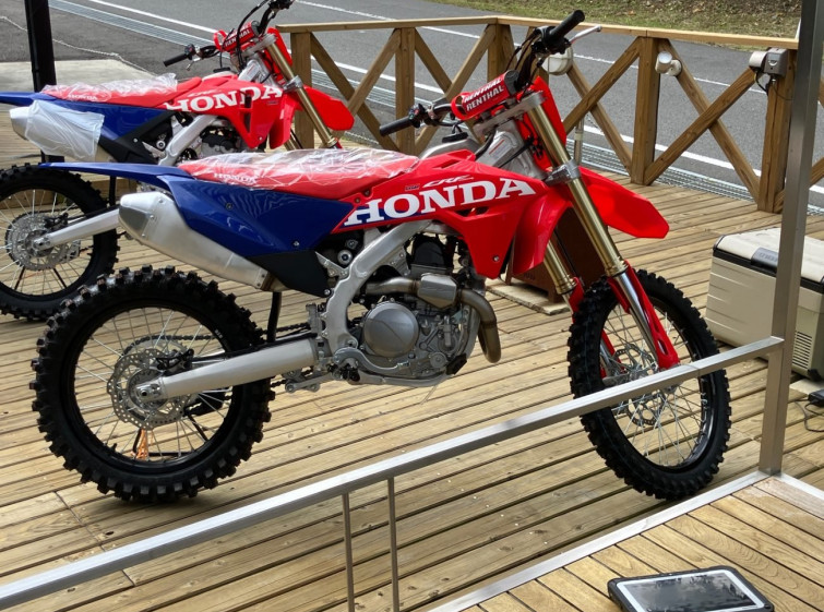 Мотоцикл Honda CRF450R