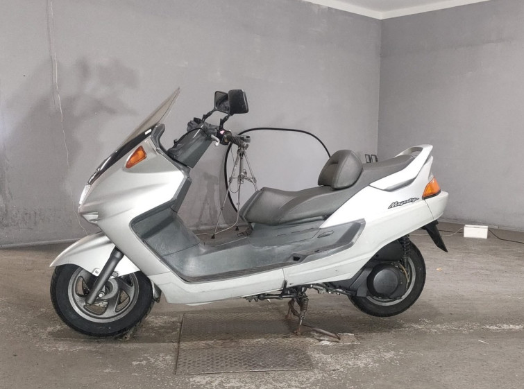 Мотоцикл Yamaha MAJESTY250 с пробегом 14346 km