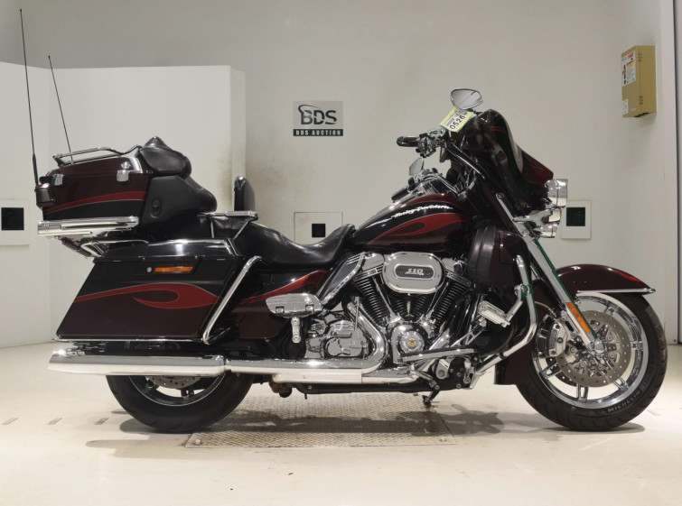 Мотоцикл HD ELECTRA GLIDE FLHTCUSE1800 с пробегом 57873 km