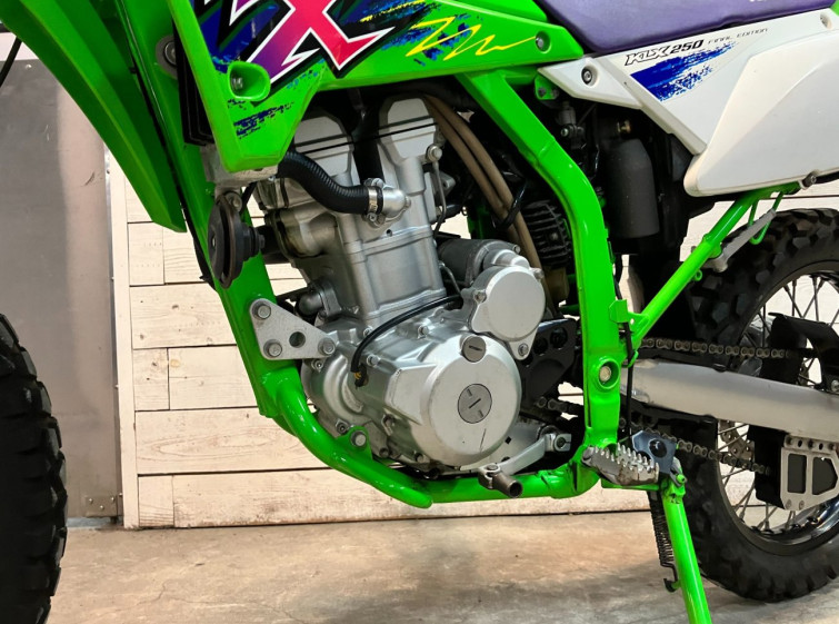 Мотоцикл Kawasaki KLX250 з пробігом 1855 km