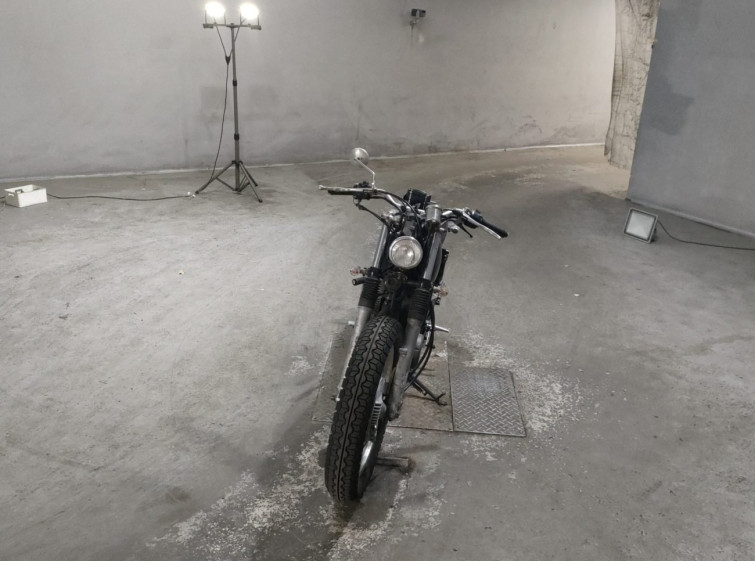 Мотоцикл Yamaha SR400 с пробегом 20023 km