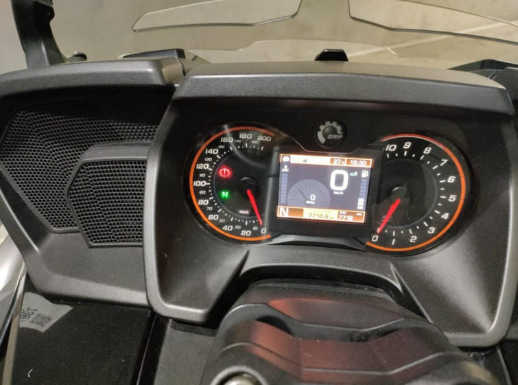 Мотоцикл Can-Am SPIDER F3 LIMITED з пробігом 7716 km