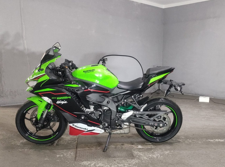 Мотоцикл Kawasaki NINJA ZX-25R KRT с пробегом 3833 km
