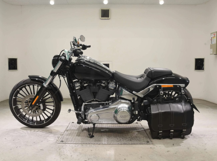 Мотоцикл HD FXBR1920 с пробегом 6413 km