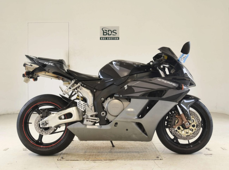 Мотоцикл Honda CBR1000RR з пробігом 28792 km
