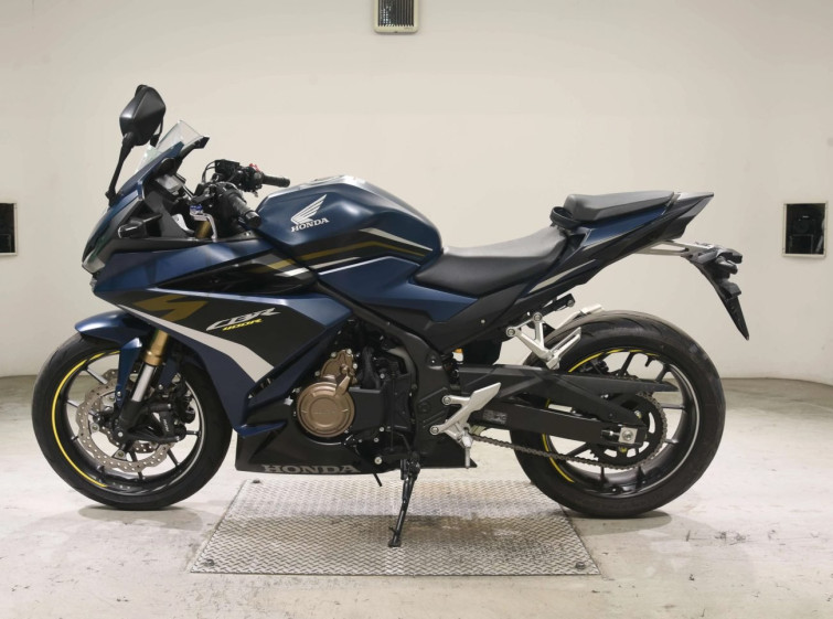 Мотоцикл Honda CBR400R с пробегом 2279 km